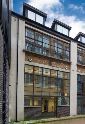 Thumbnail Commercial property for sale in Bluelion Place, London