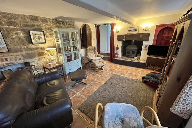 Pentwynmawr, Lower Station Road, Abergavenny photo 2