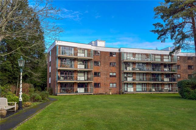 Flat 11, Martello House, 2, Western Road, Dorset photo 3