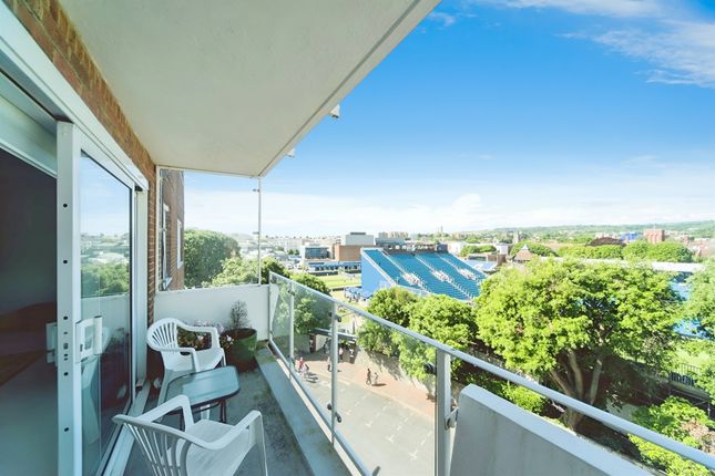 2-bed flat on Flat 17, The Lodge, 3, Blackwater Road, Eastbourne, £180,000