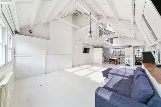 Top Floor, 45, Mitchell Street, London photo 4
