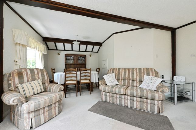 42, Plumtree Mobile Home Park, King's Lynn photo 2