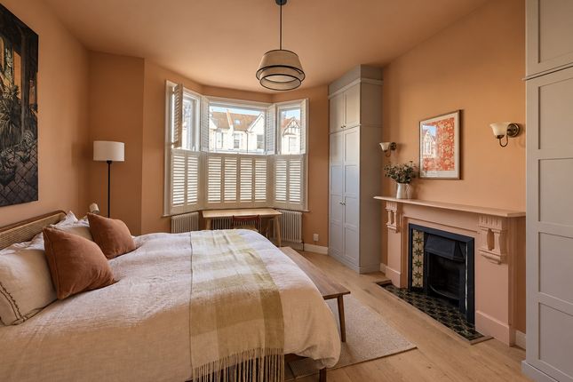 175a, Harvist Road, London photo 2