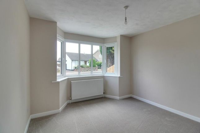 64, Bellhouse Road, Leigh-On-Sea photo 4