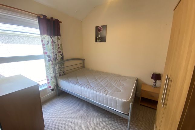 Room to rent in North Hill Road, Swansea