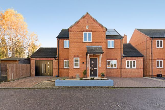 Detached house for sale in Watercress Close, Banbury