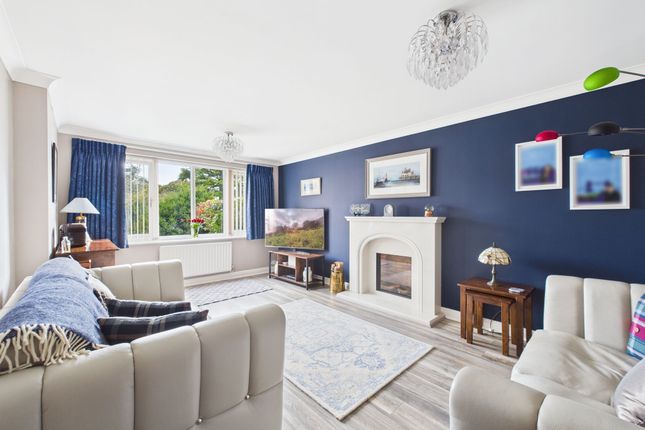 3 Broadwater Lane, Towcester photo 3