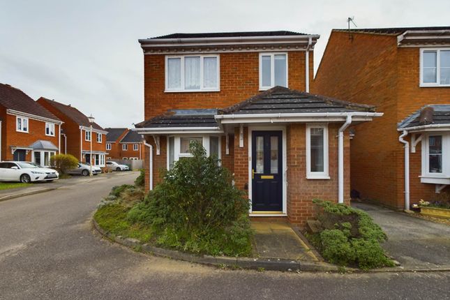 Thumbnail Link-detached house for sale in Grebe Close, Watermead, Aylesbury