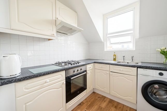 59d, Cedar Road, SUTTON photo 4