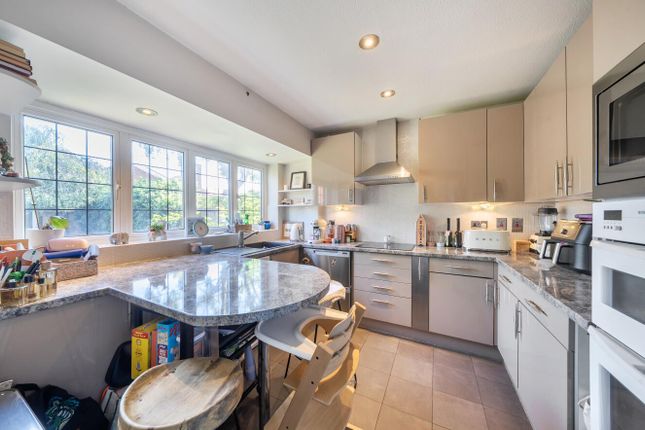 2C, Wolverton Road, Stanmore photo 4