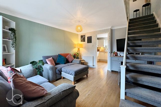 15, Nash Close, Manningtree photo 2