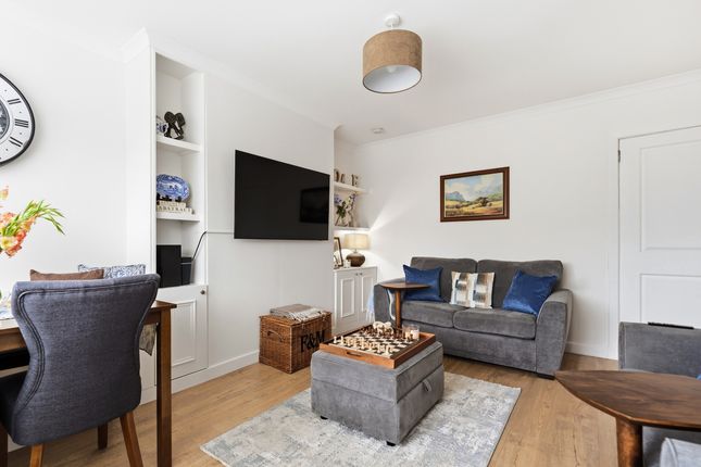 27 Fern Drive, Glasgow photo 4
