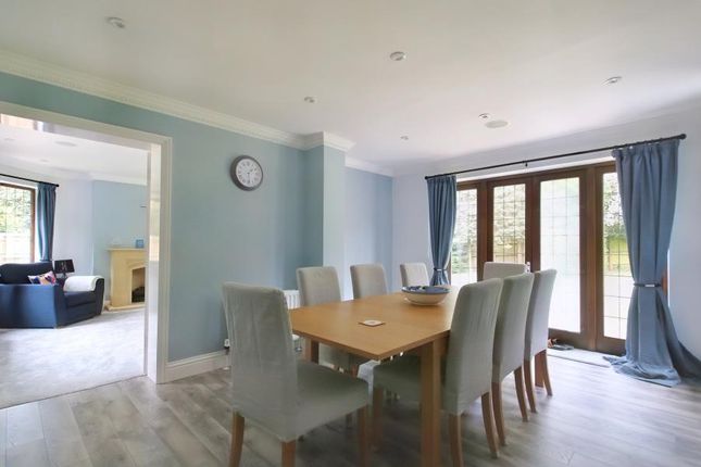 Detached house to rent in Old Avenue, West Byfleet