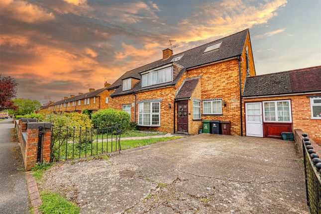 Thumbnail Semi-detached house for sale in Collyer Road, London Colney