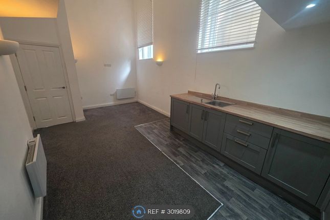 Apartment, Old Court House King Street, Wakefield photo 3