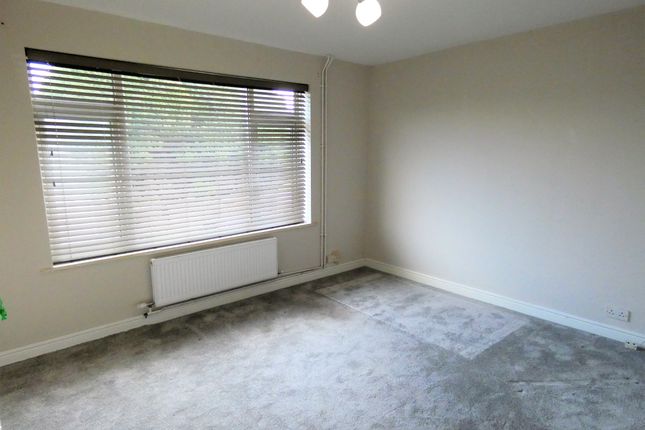 40 Meadow Court,, Anchor Meadow, Hampshire photo 3