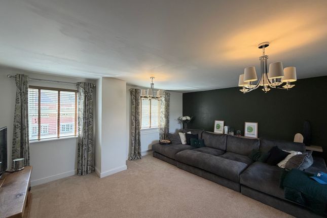 Elliott Close, Retford photo 4