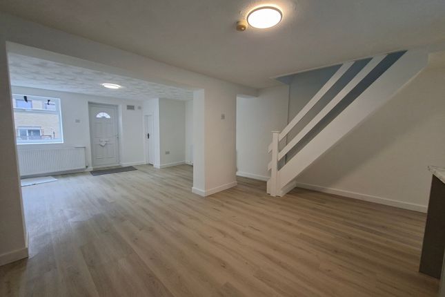 51, Brookhill Road, London photo 4