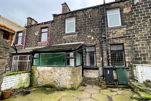 Town house for sale in Elmwood Place, Bradford