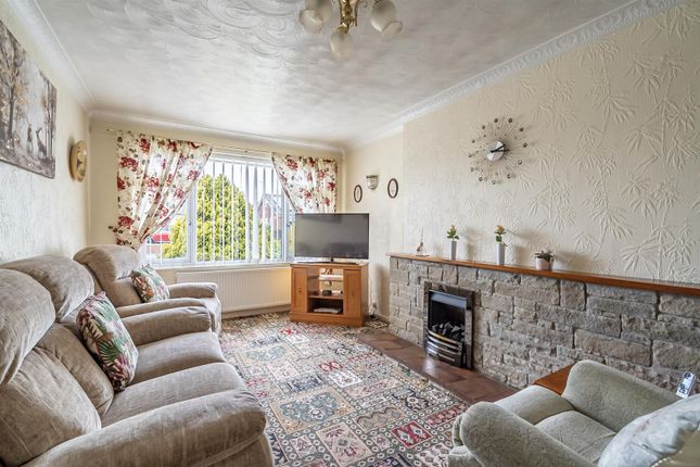 8, Kentmere Drive, York photo 2