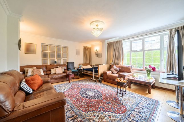 6, Wolsey Road, Northwood photo 3