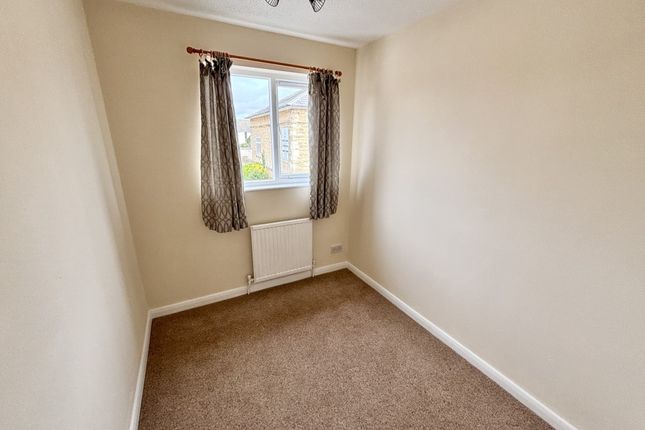 Flat for sale in Stanley Court, Olney