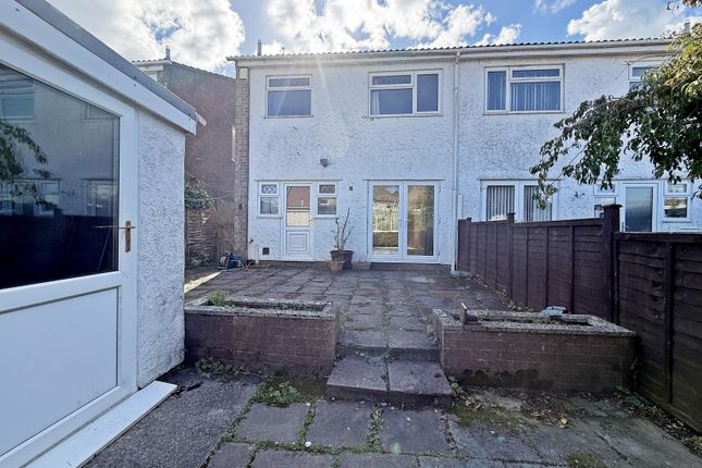 11, Maes Yr Afon, Pontyclun photo 2