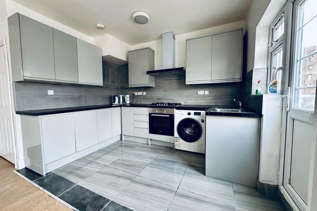 68, Greencroft Road, Hounslow photo 3