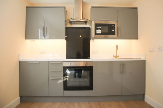 16, Stonebridge, Clevedon photo 2