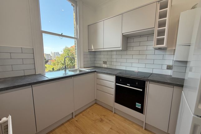 50, Hove photo 3