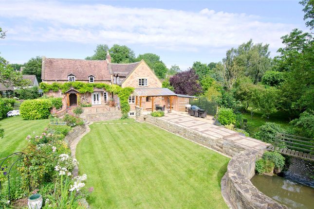 Thumbnail Detached house for sale in The Cross, Childswickham, Broadway, Worcestershire