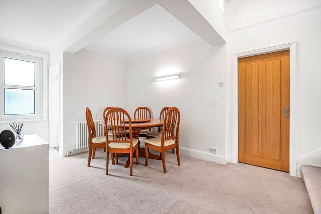 Flat 2, 1 Bank View, Leeds photo 2