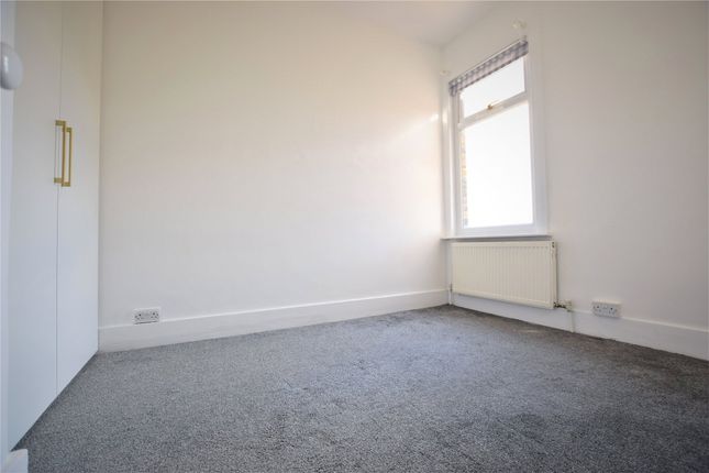 5, Vicarage Road, Sutton photo 4