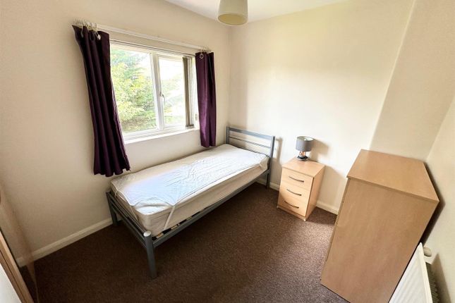 Room to rent in The Coppice, West Drayton