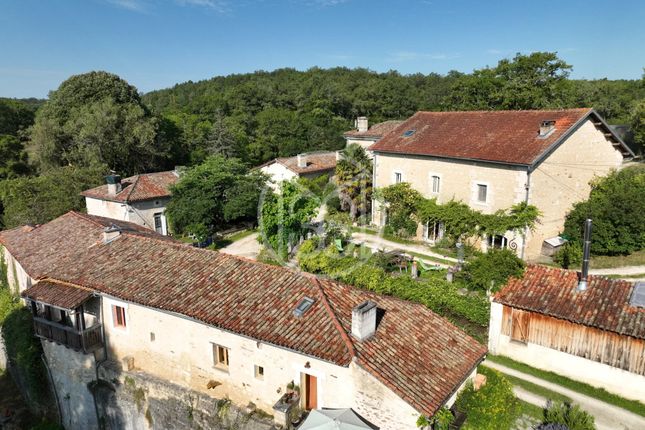 Thumbnail Property for sale in Angoulême, 16410, Poitou-Charentes, France