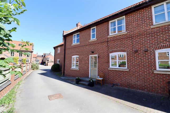 Thumbnail Terraced house to rent in The Archway, Market Weighton, York