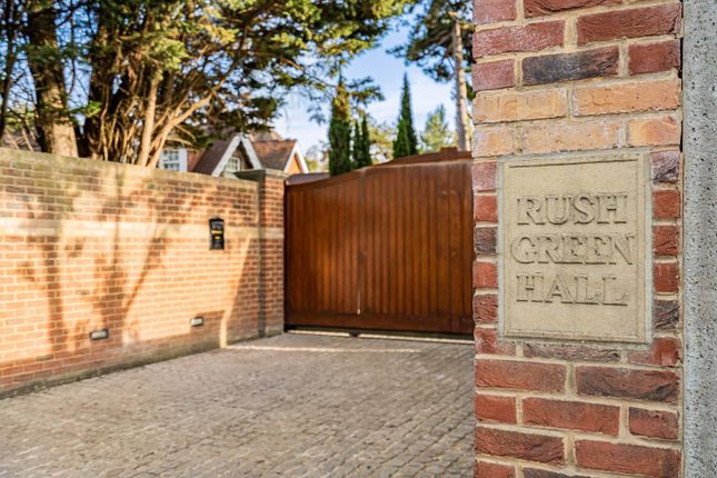 Rush Green Hall, Hertford photo 4
