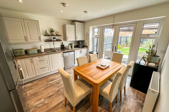 21, Lytham Lane, Corby photo 3