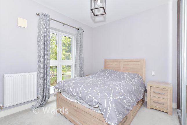 8, Ruton Square, West Malling photo 3