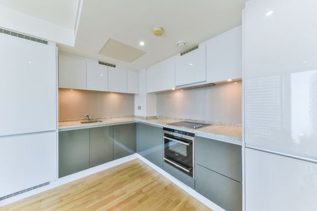 Flat for sale in East Tower, The Landmark, Canary Wharf