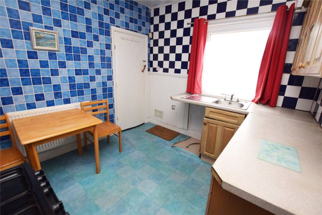 92, Cross Flatts Grove, Leeds photo 3