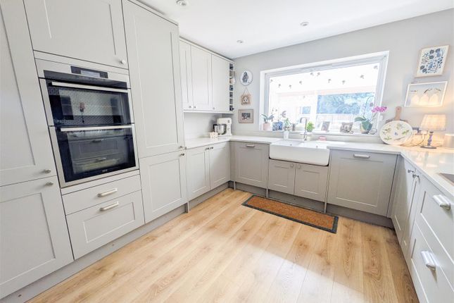 15, Calvert Close, Uckfield photo 3