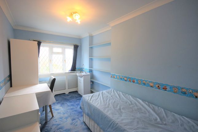 Property to rent in Southway, London