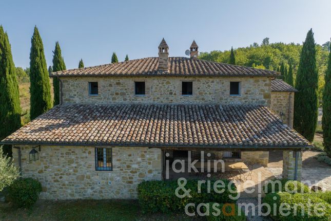 Country house for sale in Italy, Umbria, Perugia, Perugia