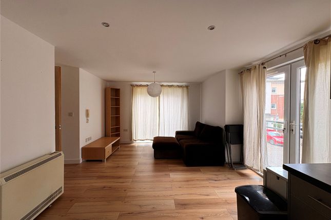 109, Winterthur Way, Hampshire photo 4