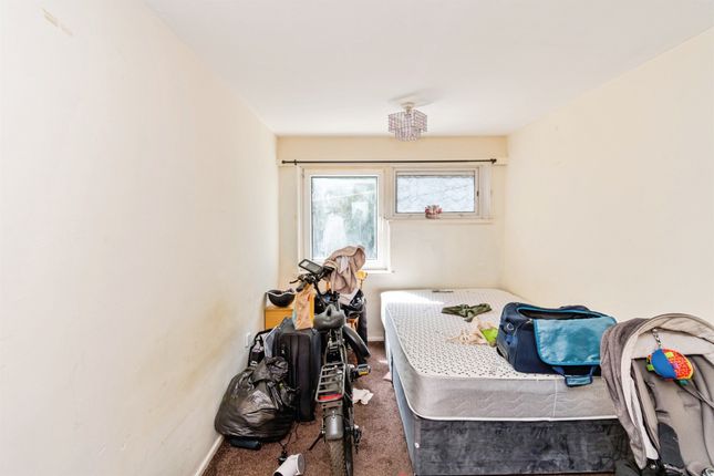 8, Golden Grove, Southampton photo 4