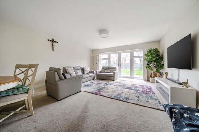 9 AKEMAN ROW, Akeman Road, Aylesbury photo 3