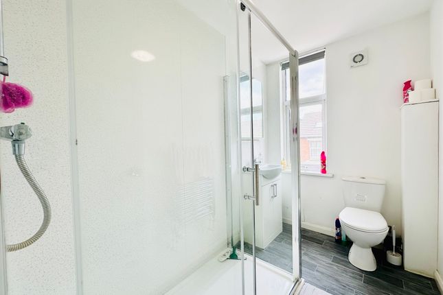 36 Teversal Avenue, Nottingham photo 5