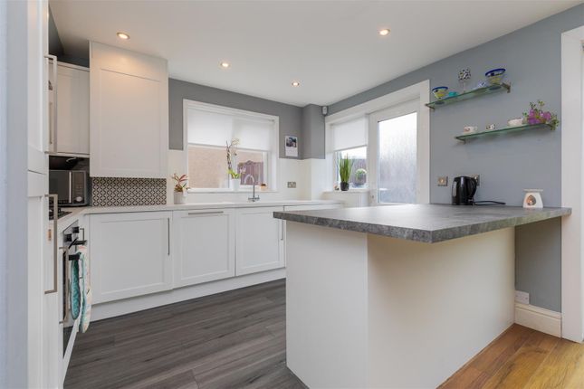 14, Mossgiel Terrace, Glasgow photo 3