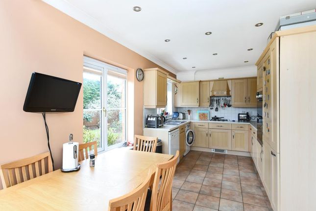 Detached house to rent in Radley, Oxfordshire